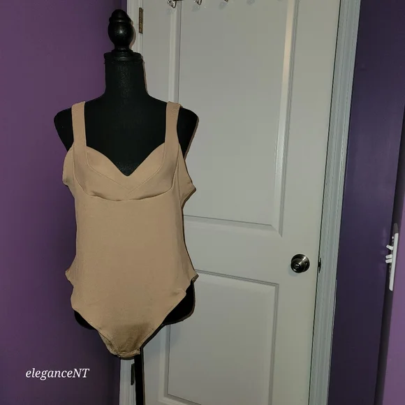 H & M Tan Sleeveless Bodysuit Plunging Neckline  Sz: XL NWT - Picture 7 of 8